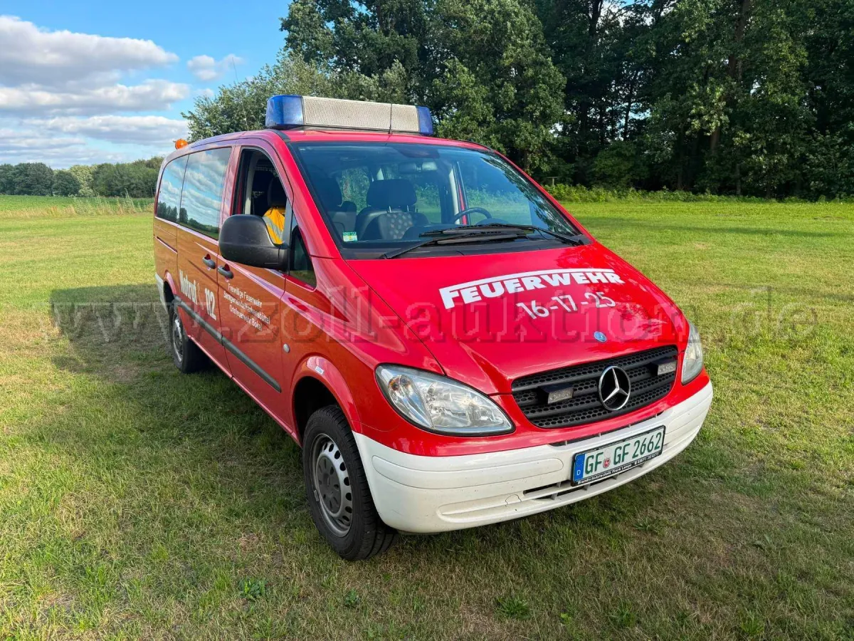 1 Daimlerchrysler furgoneta modelo 639