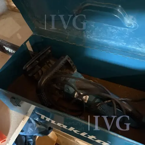 MAKITA UC3530A 电动链锯