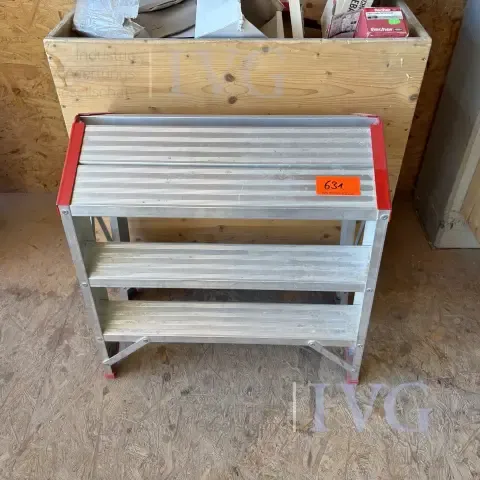 Escabeau en aluminium à marches WÜRTH