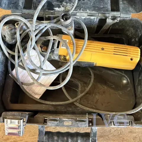 Notfræser DEWALT DW685K