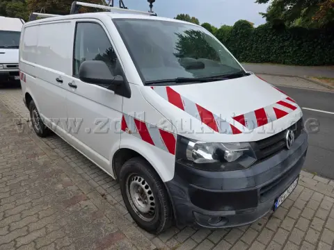 1 辆 Volkswagen T5 Transporter Kasten 2.0 TDI 4Motion