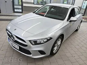 Mercedes A 250 e插电式混合动力轿车