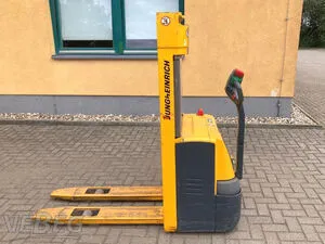 Stivuitor electric cu stâlp Jungheinrich EJC 112