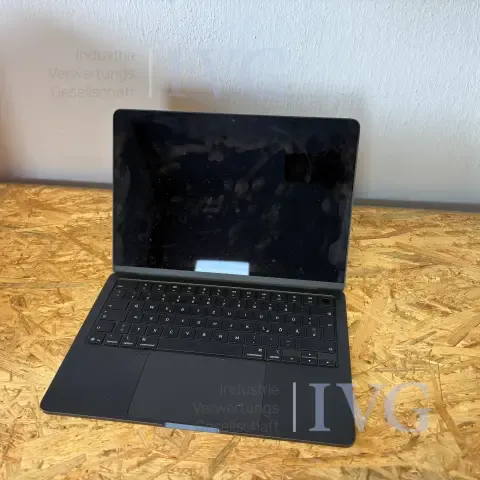 Ноутбук APPLE Macebook Air A3240