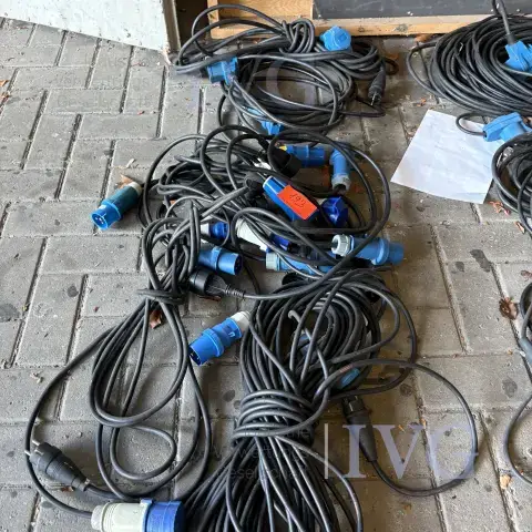 Партія подовжувальних/адаптерних кабелів CCE