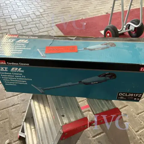 Aspirador de batería MAKITA DCL281FZ