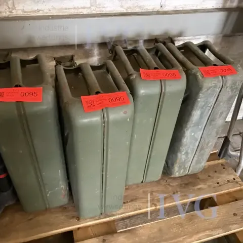 Steel fuel can