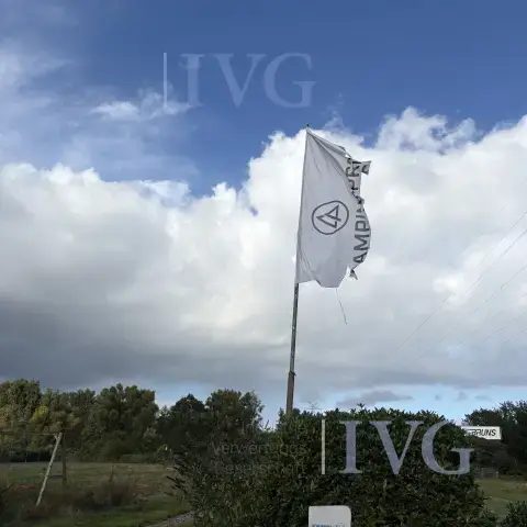 Mâts de drapeau