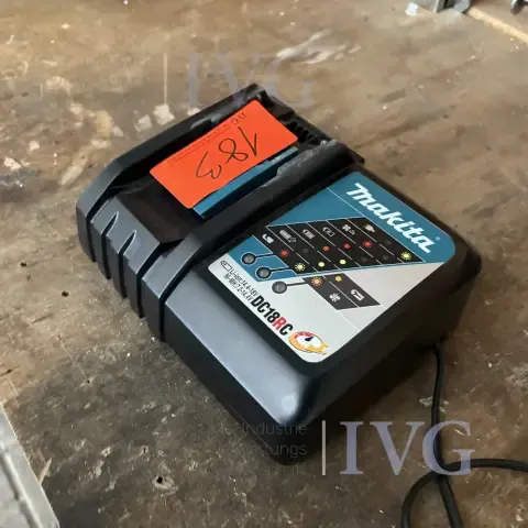 MAKITA DC18RC 充电器
