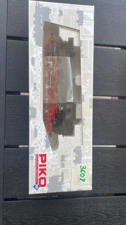 Locomotive à vapeur (PIKO)