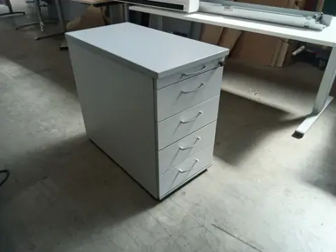 1 контейнер на колесах Assmann