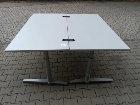 2 scrivanie Assmann