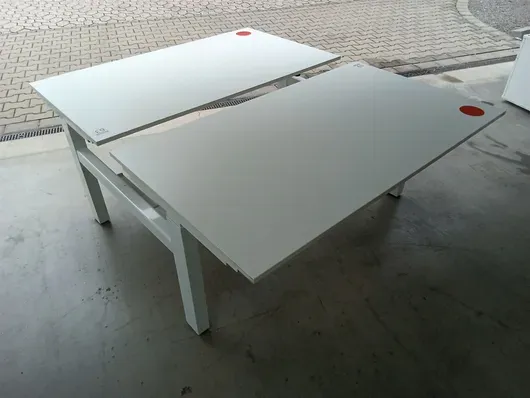 1 skrivebord Wini