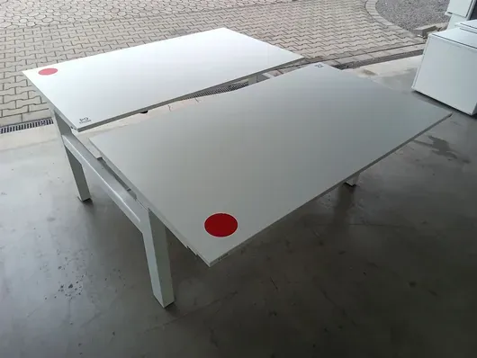 1 skrivebord Wini