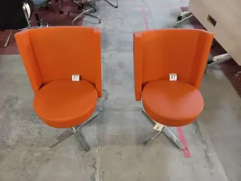 2x konferenciaszék Materia Centrum Easy Chair