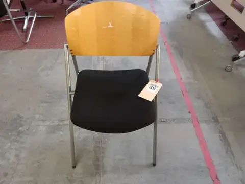 1 db látogatószék Drabert