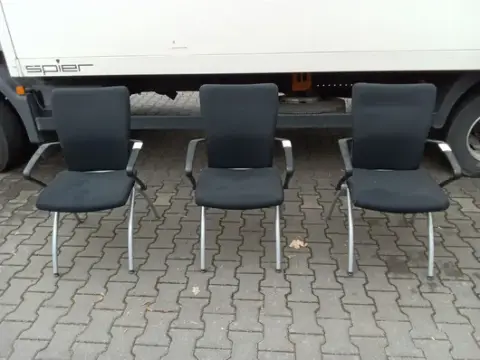3 db Haworth Comforto konferenciaszék