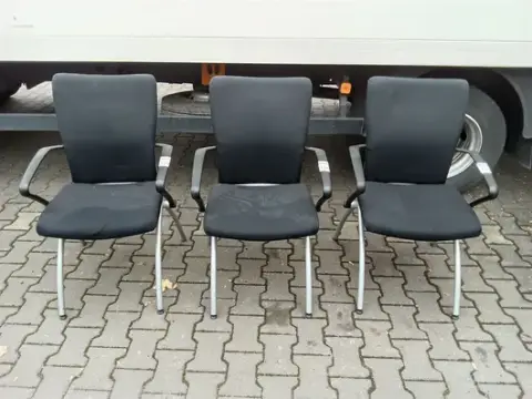 3 db Haworth Comforto konferenciaszék