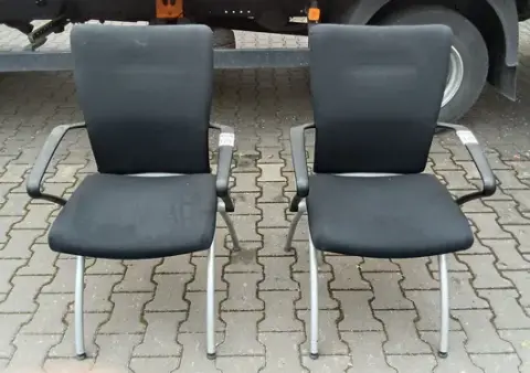 2 db Haworth Comforto konferenciaszék