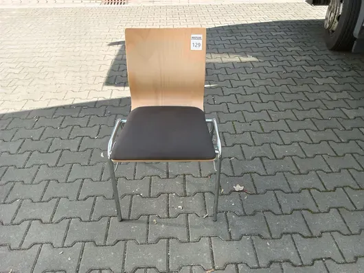 1 pz. sedia per visitatori