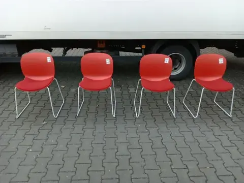4 db látogatói szék RBM 6060A Noor Sled Base