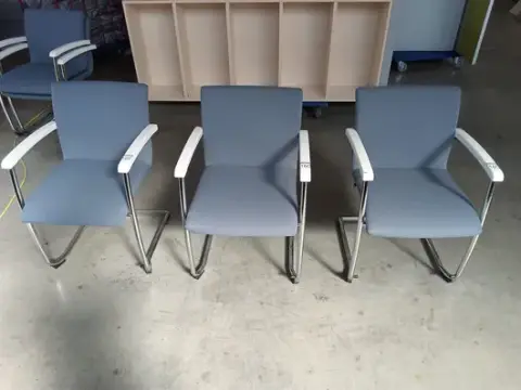 3 Freischwinger Bene stole