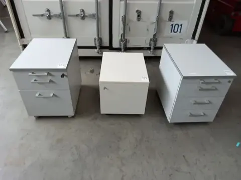 3 pz. contenitori su ruote