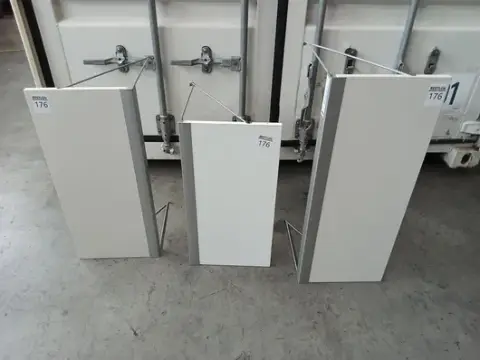 3 pz. pannelli a scaffale Bene