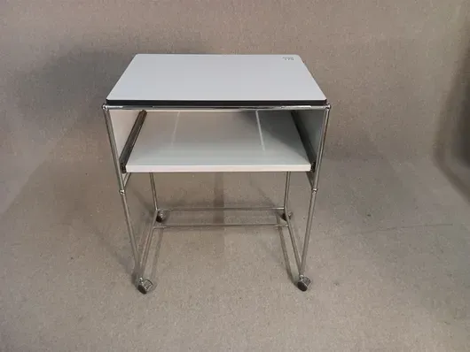 1 pz. leggio USM