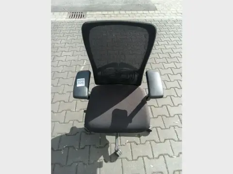 1 adet büro sandalyesi Haworth Zody