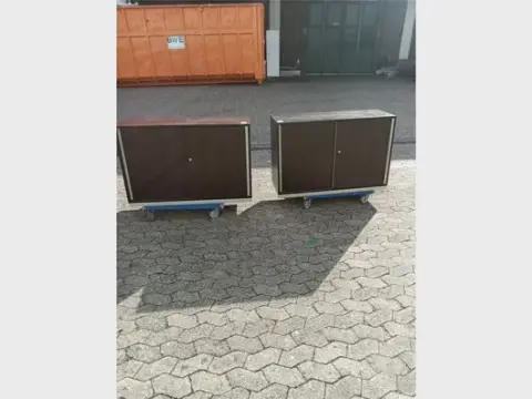 2 db oldalszekrény Steelcase