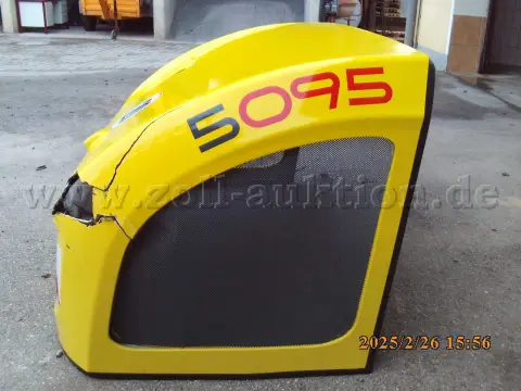 1 个 Kramer 装载机 5095 发动机罩，制造商 Kramer