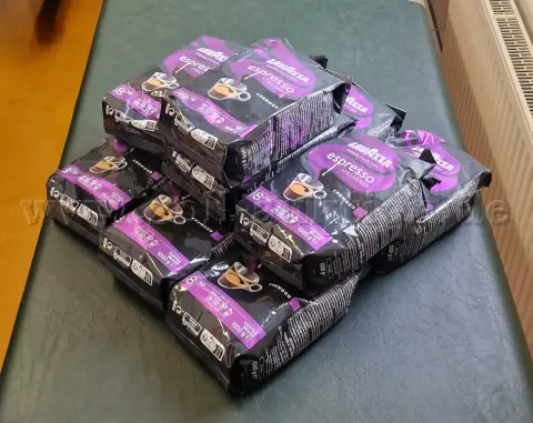 5 cafele Lavazza espresso italiano cremoso, 1.000 grame, boabe întregi