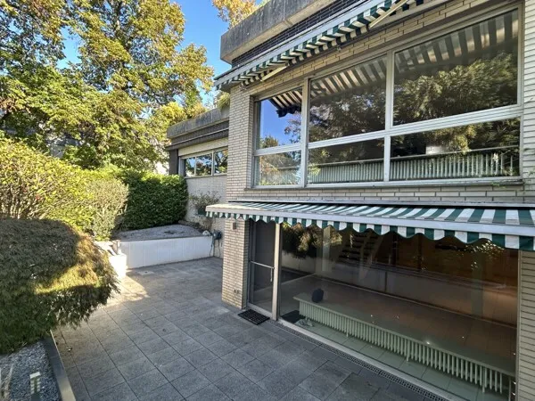 Executieveiling: uitzonderlijke 189 m² maisonnette met terras, vide en lift nabij de Ruhr