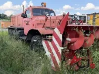 除雪车 型号 ZIL D-470-D-2-6 6x6（红色）