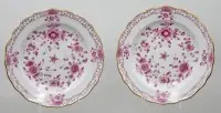 2 middeltallerkener Meissen Indisch Purpur med gullrand og dekor