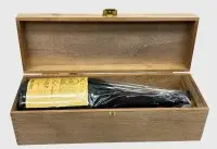 Sticlă Frapin VSOP Grande Fine Champagne Cognac în cutie cadou din lemn, circa 2000