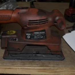摆动式砂光机 品牌：Black & Decker