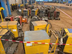 Postes de soudage : 13 GTH-510, 8 Kempact MIG 2520, 5 Warrior 500i, 3 WTH 510, 17 Kempomig 5200SW, 1 JN 1601, etc.