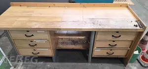 Établi en bois (L x l x H) env. 2 150 x 700 x 850 mm