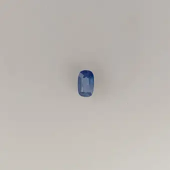 Zafiro natural suelto, talla cojín, 2.35 ct, certificado IGI.
