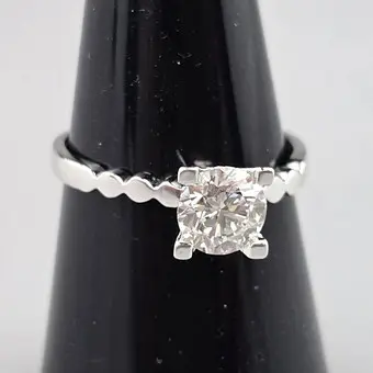 Anillo de diamante, oro de 14 kt, 1,05 ct.