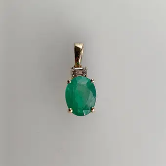 Colgante de esmeralda con diamantes - oro amarillo 585, 2,13 ct.