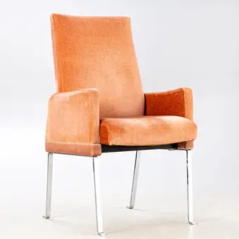 Sillón alto con estructura de acero plano, años 1970.