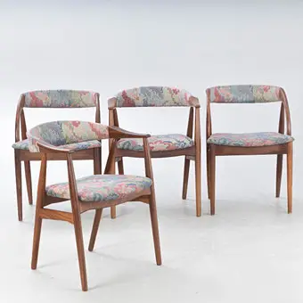 Fire teaktræsstole: to af Thomas Harlev mod. 213, Danmark, 1960'erne (4).