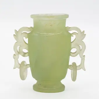 Vaso cinese in giada con due manici, circa 1980