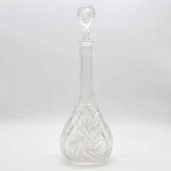 古董波希米亚醒酒器带塞，玻璃，磨花装饰，19世纪。
