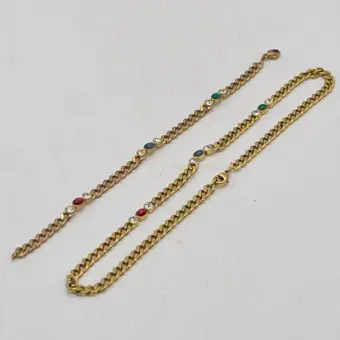 CONJUNTO DE BISUTERÍA VINTAGE, PULSERA Y COLLAR BAÑADOS EN ORO, FINALES DEL SIGLO XX.