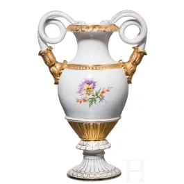 Vase med slangehank, Meissen, omkring 1920