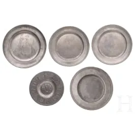 Cinq assiettes en étain, allemand, 17e/18e siècle
